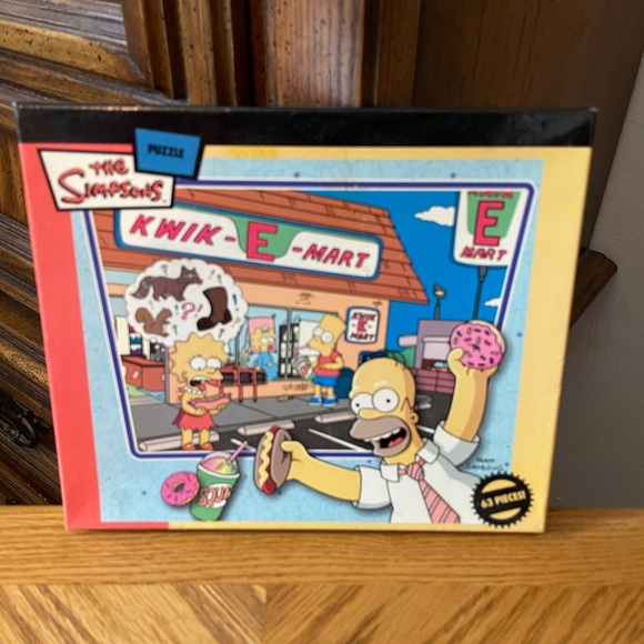 The Simpsons Kwik-E-Mart Puzzle Sealed - Picture 1 of 5